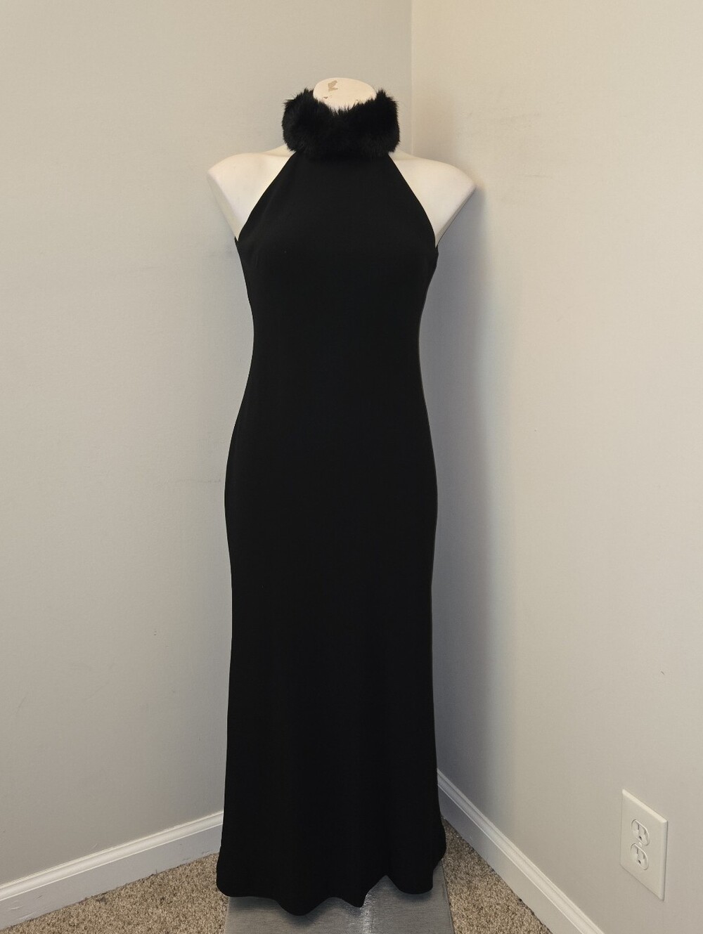 4 (fits 2-4 Petite) 90s/Y2K Vintage Lauren by Ralph Lauren Black Halter Gown